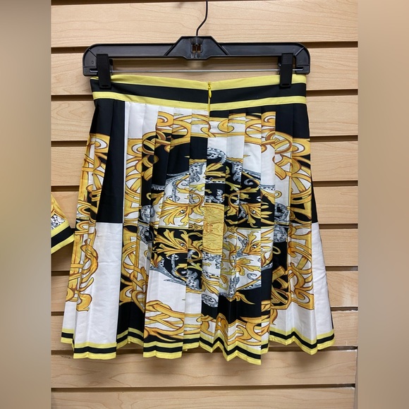 FASHION AMAZING GORGEOUS WOMEN SKIRT OUTFIT SIZE MEDIUM MSRP $175 - Picture 8 of 11